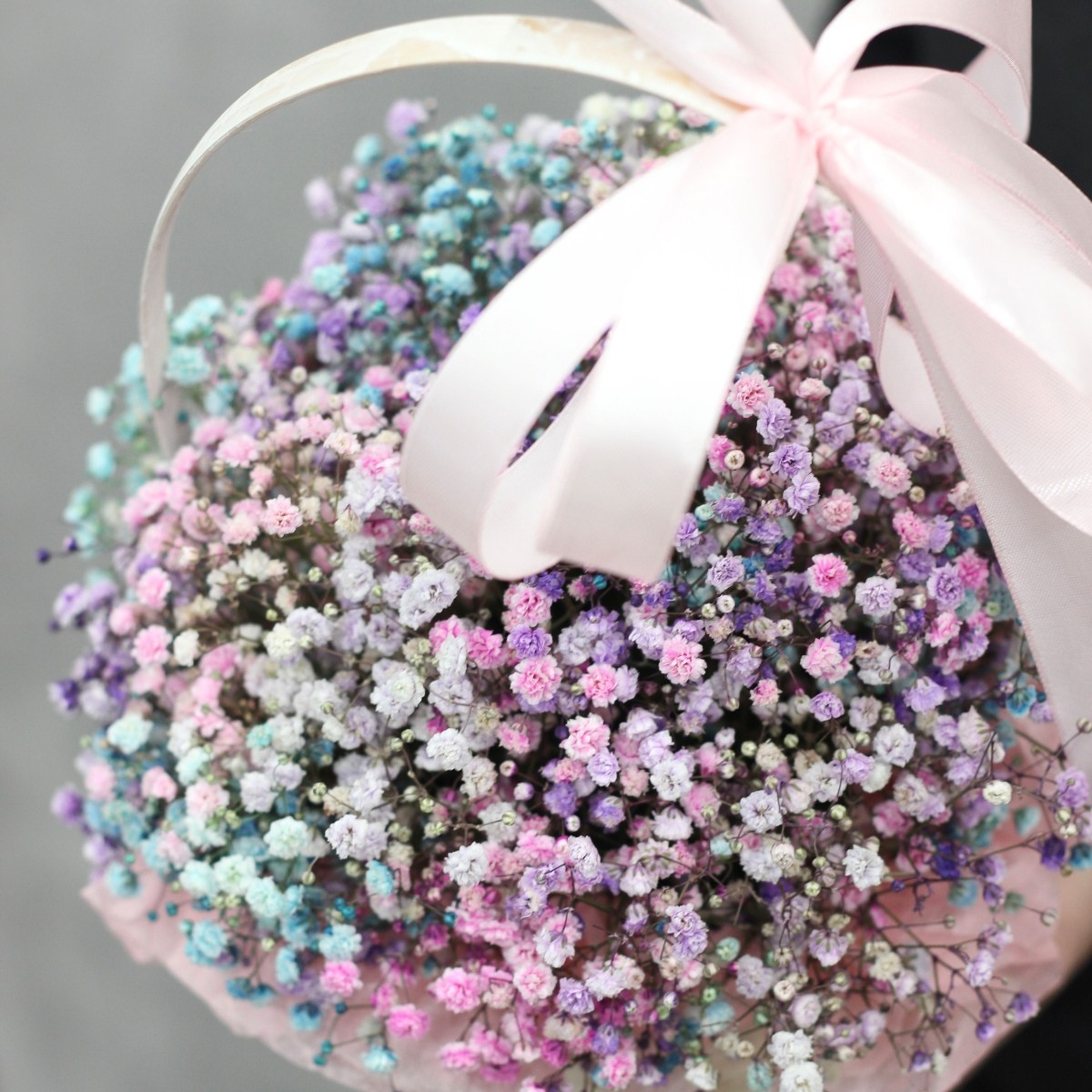 korzina s gipsofiloj 8